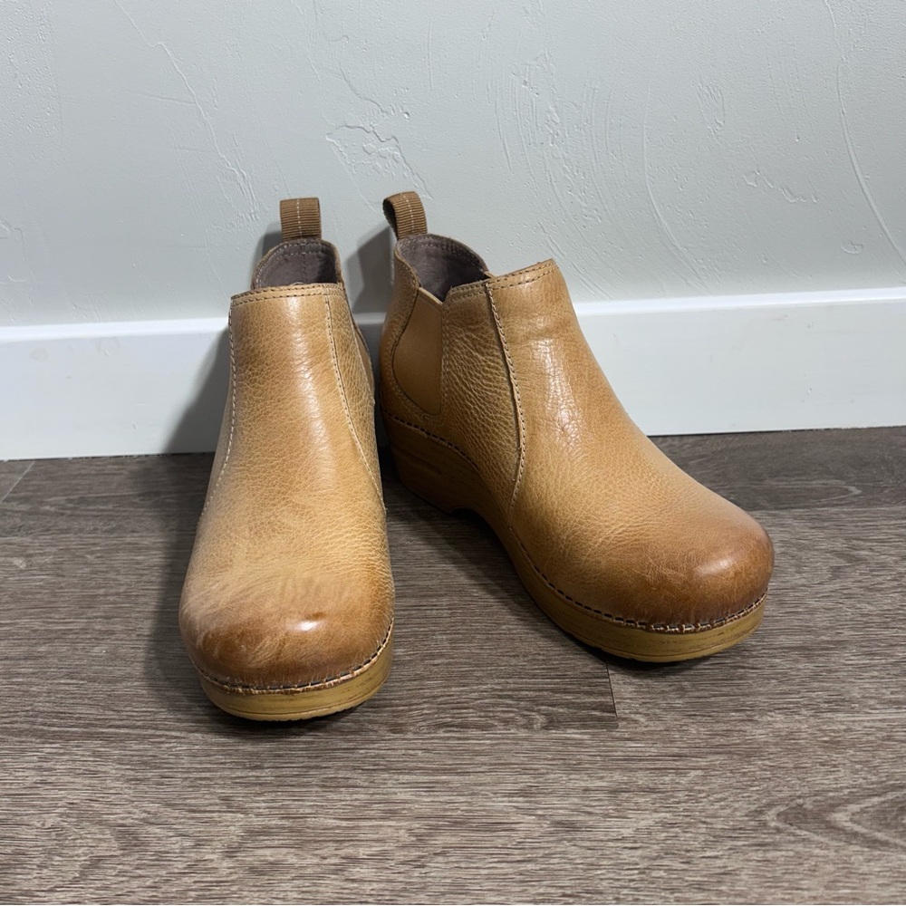 Dansko Frankie Women's Casual Boots, Honey Distressed, W38